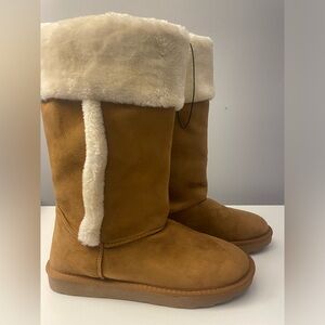 Tan faux fur lined boots